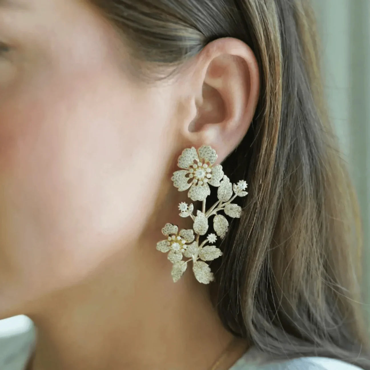 SPE Gold - Classic Half Flower Earring